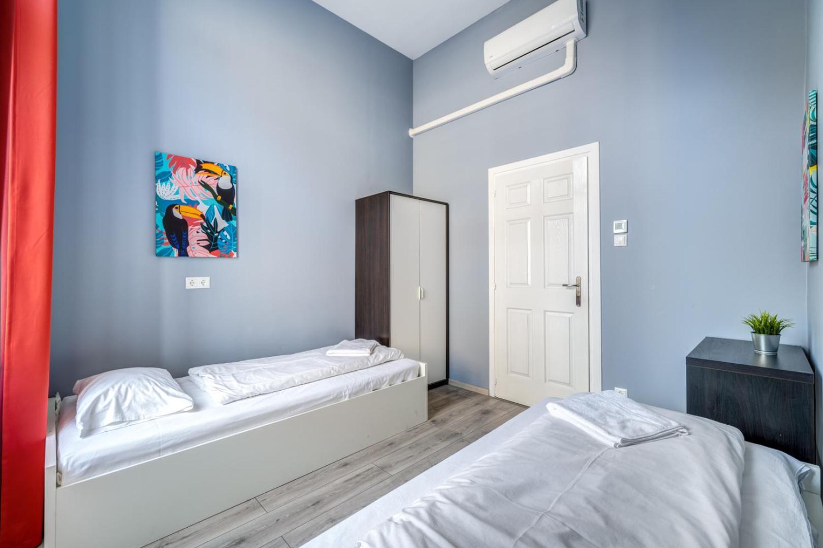 Apartamento Downtown Delight - Erzsebet Blvd - 13 Ppl Budapest Exterior foto